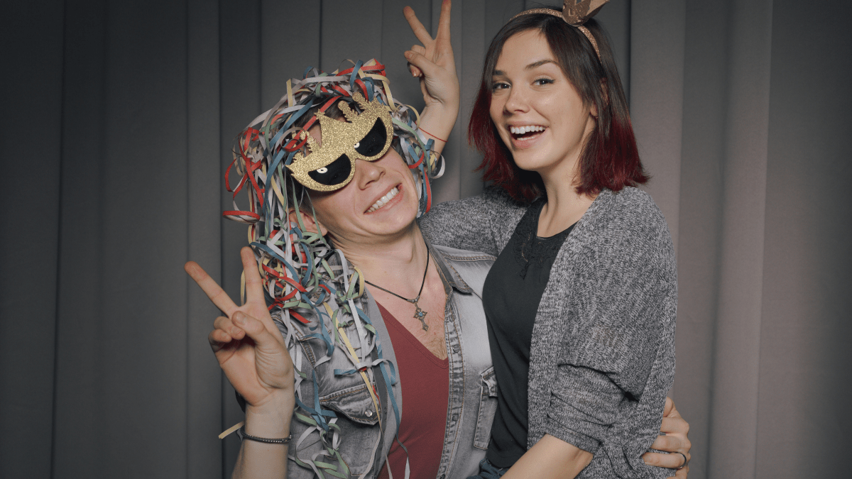 Photobooths pour anniversaire : tarifs, options et retour sur investissement - Halolight